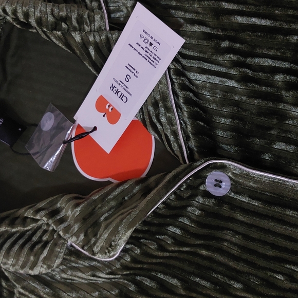 Bnwt Velvet shirt - Picture 2 of 4